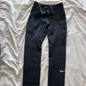 Nike size XS 7/8 run tights